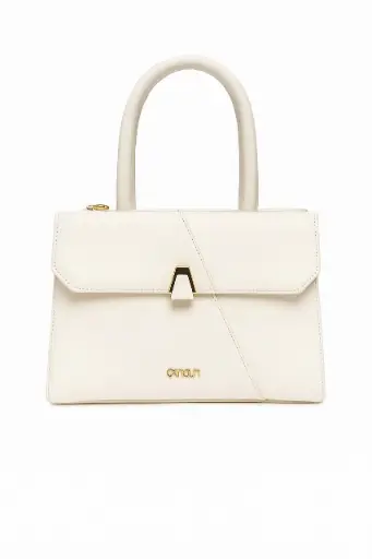 White Elegant Looking Handbag